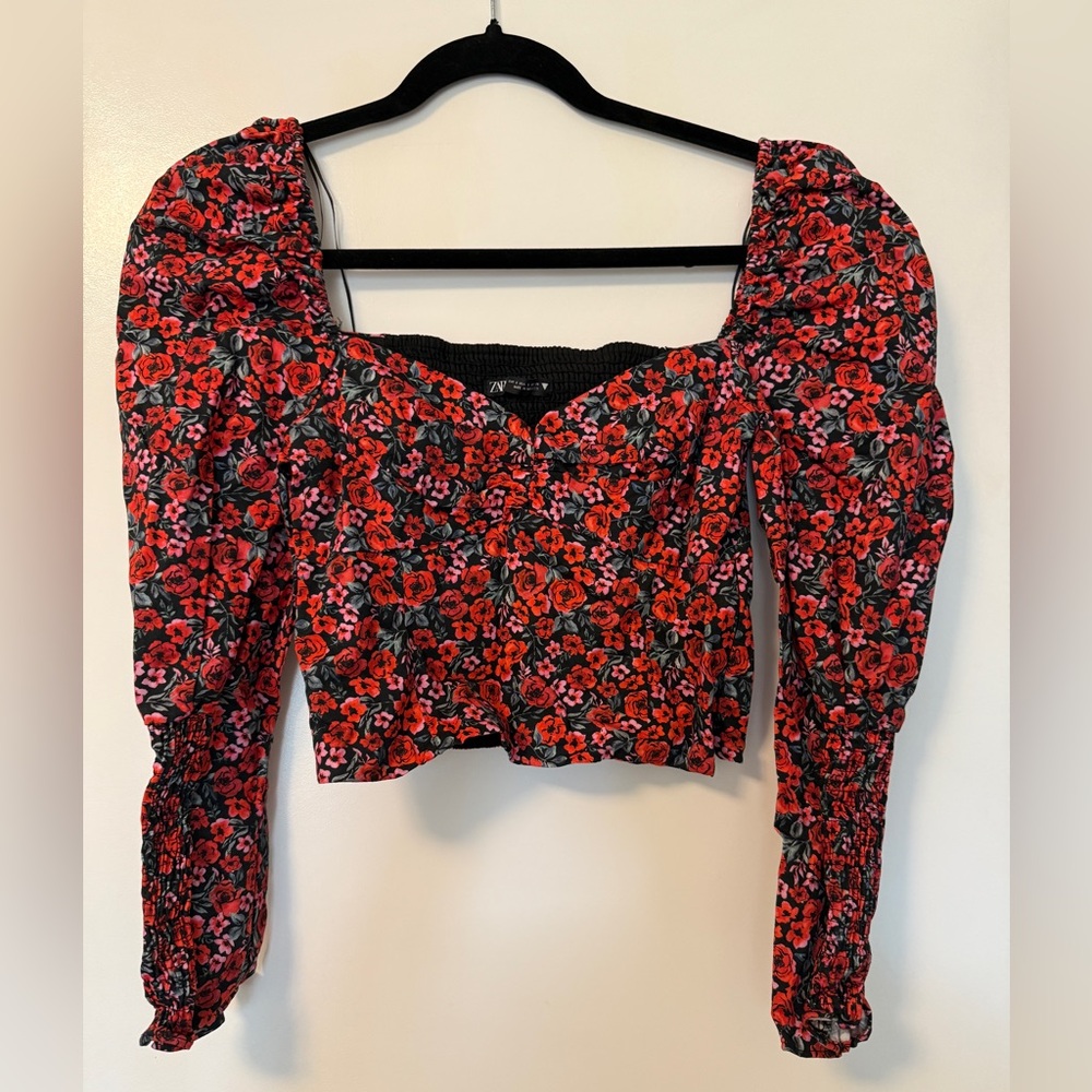 Zara small red floral crop top puff sleeve ruching